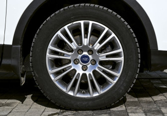 Подержанный автомобиль Ford Kuga 2014 года (21 фото)