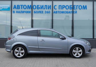 Подержанный автомобиль Opel Astra Hatchback 2008 года (6 фото)