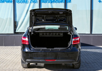 Подержанный автомобиль LADA (ВАЗ) Vesta Sedan 2021 года (17 фото)