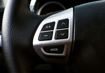 Подержанный автомобиль Mitsubishi Lancer Sedan 2013 года (15 фото)