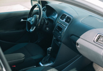 Подержанный автомобиль Volkswagen Polo Sedan 2019 года (10 фото)