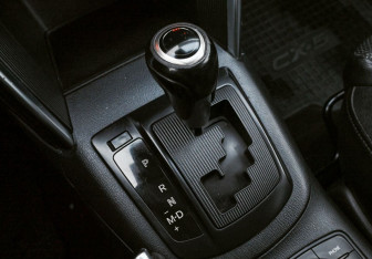 Подержанный автомобиль Mazda CX-5 2012 года (17 фото)