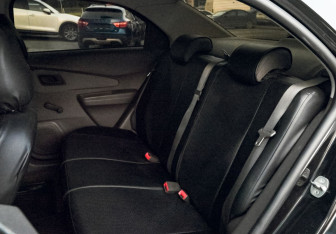 Подержанный автомобиль Chevrolet Cobalt Sedan 2013 года (15 фото)