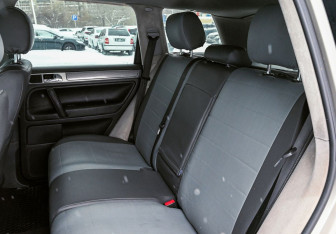 Подержанный автомобиль Volkswagen Touareg 2006 года (19 фото)