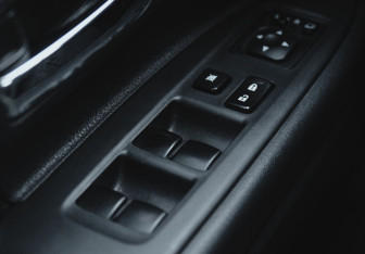 Подержанный автомобиль Mitsubishi Outlander 2014 года (11 фото)