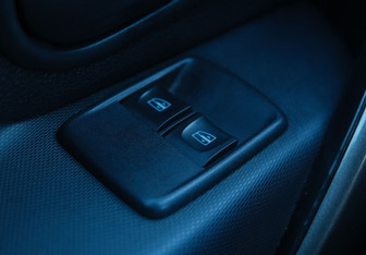 Подержанный автомобиль Renault Logan Sedan 2020 года (11 фото)