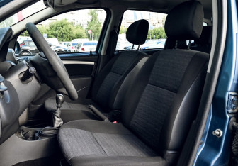 Подержанный автомобиль Renault Duster 2014 года (14 фото)