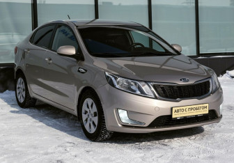 Подержанный автомобиль Kia Rio Sedan 2012 года (7 фото)