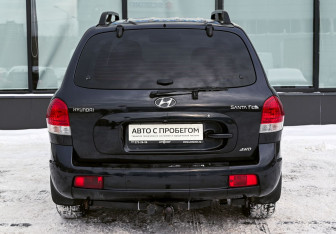 Подержанный автомобиль Hyundai Santa Fe 2012 года (4 фото)
