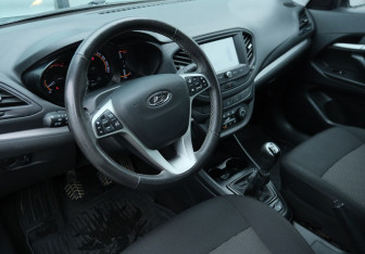 Подержанный автомобиль LADA (ВАЗ) Vesta Sedan 2021 года (9 фото)