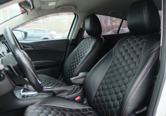 Подержанный автомобиль Mazda 3 Sedan 2014 года (17 фото)