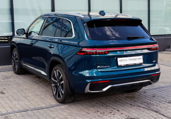 Подержанный автомобиль Geely Monjaro 2024 года (3 фото)