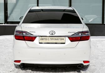 Подержанный автомобиль Toyota Camry Sedan 2015 года (4 фото)