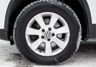 Подержанный автомобиль Volkswagen Tiguan 2011 года (21 фото)