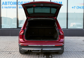Подержанный автомобиль Volkswagen Tiguan 2018 года (21 фото)