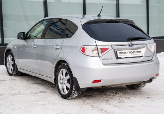 Подержанный автомобиль Subaru Impreza Hatchback 2008 года (3 фото)