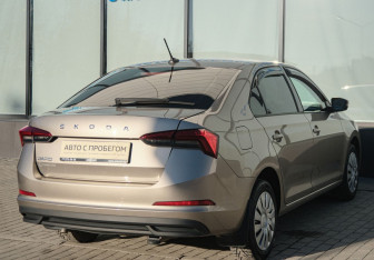 Подержанный автомобиль Skoda Rapid Liftback 2021 года (5 фото)