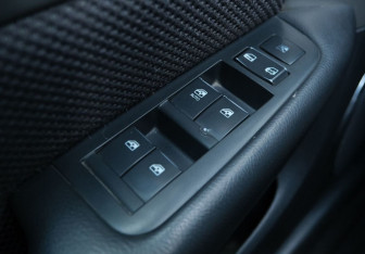 Подержанный автомобиль Chevrolet Epica 2010 года (11 фото)