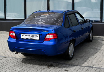 Подержанный автомобиль Daewoo Nexia Sedan 2013 года (5 фото)