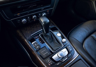 Подержанный автомобиль Audi A6 Sedan 2016 года (11 фото)