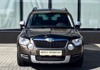 Подержанный автомобиль Skoda Yeti 2010 года (8 фото)