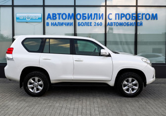 Подержанный автомобиль Toyota Land Cruiser Prado 2012 года (6 фото)