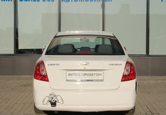 Подержанный автомобиль Chevrolet Lacetti Sedan 2010 года (4 фото)