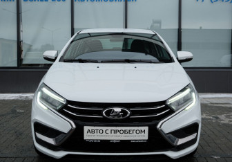 Подержанный автомобиль LADA (ВАЗ) Vesta Sedan 2023 года (8 фото)