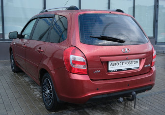 Подержанный автомобиль LADA (ВАЗ) Kalina Wagon 2017 года (3 фото)