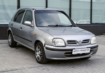 Подержанный автомобиль Nissan March Hatchback 1998 года (7 фото)