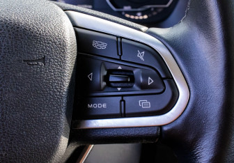 Подержанный автомобиль Geely Coolray 2020 года (13 фото)