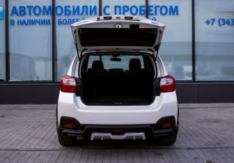 Подержанный автомобиль Subaru XV 2014 года (21 фото)