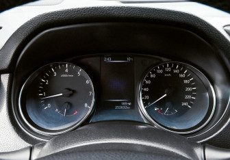 Подержанный автомобиль Nissan Qashqai 2014 года (11 фото)