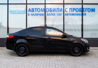 Подержанный автомобиль Kia Rio Sedan 2012 года (6 фото)