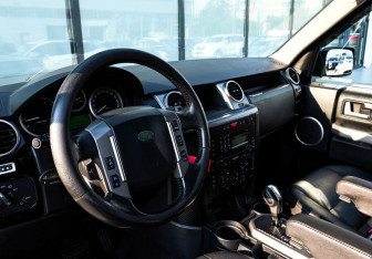 Подержанный автомобиль Land Rover Discovery 2008 года (16 фото)