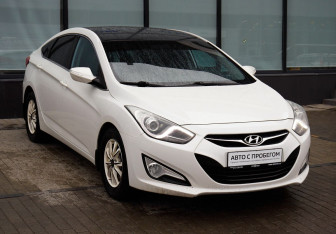 Подержанный автомобиль Hyundai i40 Sedan 2014 года (7 фото)
