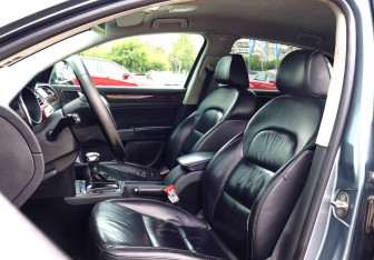 Подержанный автомобиль Skoda Superb Liftback 2011 года (17 фото)