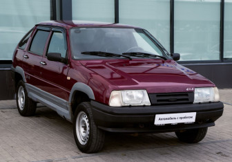 Подержанный автомобиль ИЖ 2126 «Ода» 2004 года (7 фото)