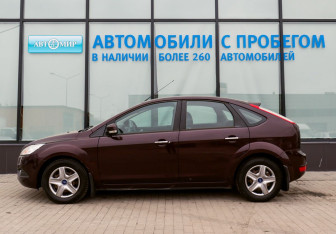 Подержанный автомобиль Ford Focus Hatchback 2010 года (2 фото)
