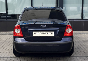Подержанный автомобиль Ford Focus Sedan 2007 года (4 фото)