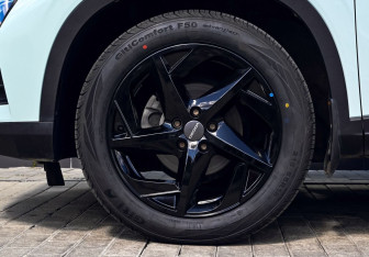 Подержанный автомобиль Omoda C5 2023 года (20 фото)