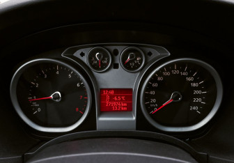 Подержанный автомобиль Ford Focus Hatchback 2010 года (19 фото)