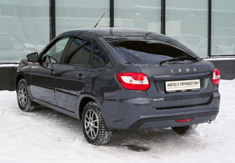Подержанный автомобиль LADA (ВАЗ) Granta Liftback 2020 года (3 фото)