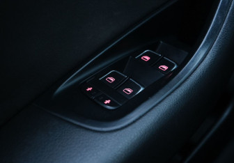 Подержанный автомобиль Audi A6 Sedan 2012 года (11 фото)