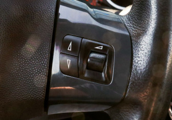 Подержанный автомобиль Opel Corsa 2011 года (13 фото)