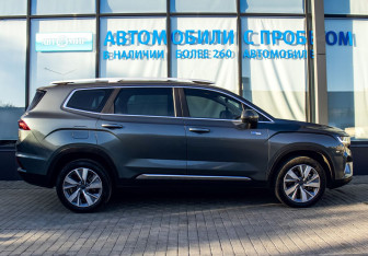 Подержанный автомобиль Geely Okavango 2023 года (4 фото)