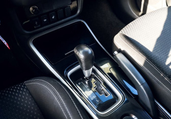 Подержанный автомобиль Mitsubishi Outlander 2019 года (10 фото)