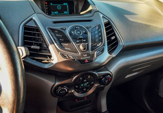 Подержанный автомобиль Ford EcoSport 2014 года (10 фото)