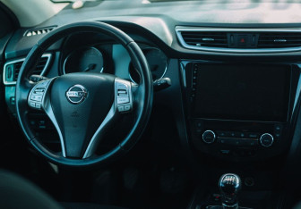 Подержанный автомобиль Nissan Qashqai 2014 года (10 фото)