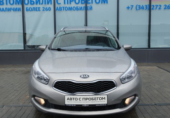 Подержанный автомобиль Kia Ceed Wagon 2014 года (8 фото)
